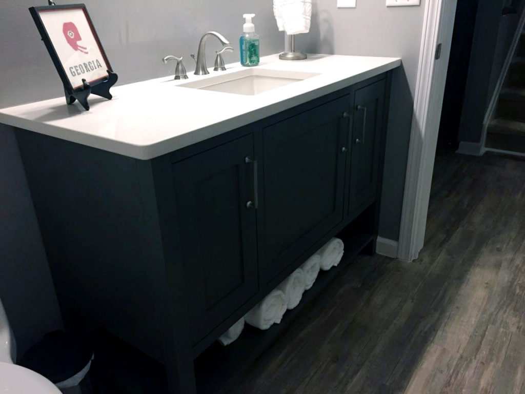 Bathroom Vanity w/ Towel Rack